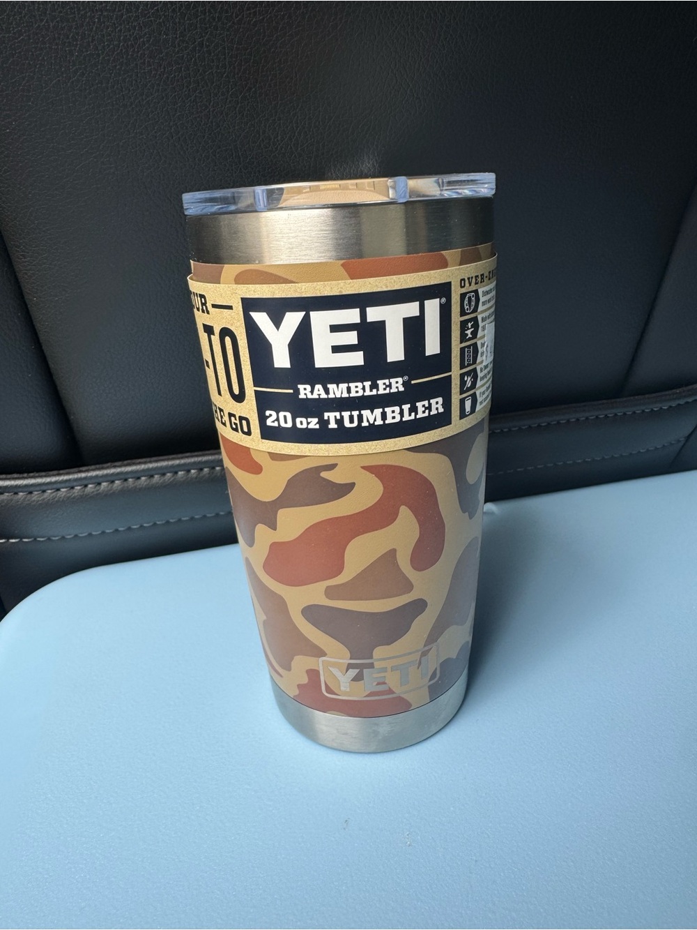 NWT Camo Wetlands Yeti 20oz tumbler